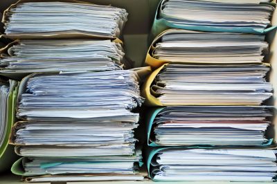 Niszczenie materiałów biurowych a KPO w BDO - Czy przekazanie materiałów biurowych do niszczenia wymaga wystawienia karty przekazania odpadu?